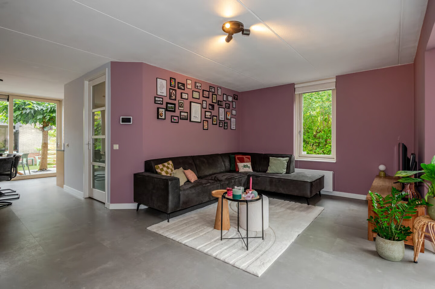 Hoekwoning te koop: Koninginnehof 12, Pijnacker