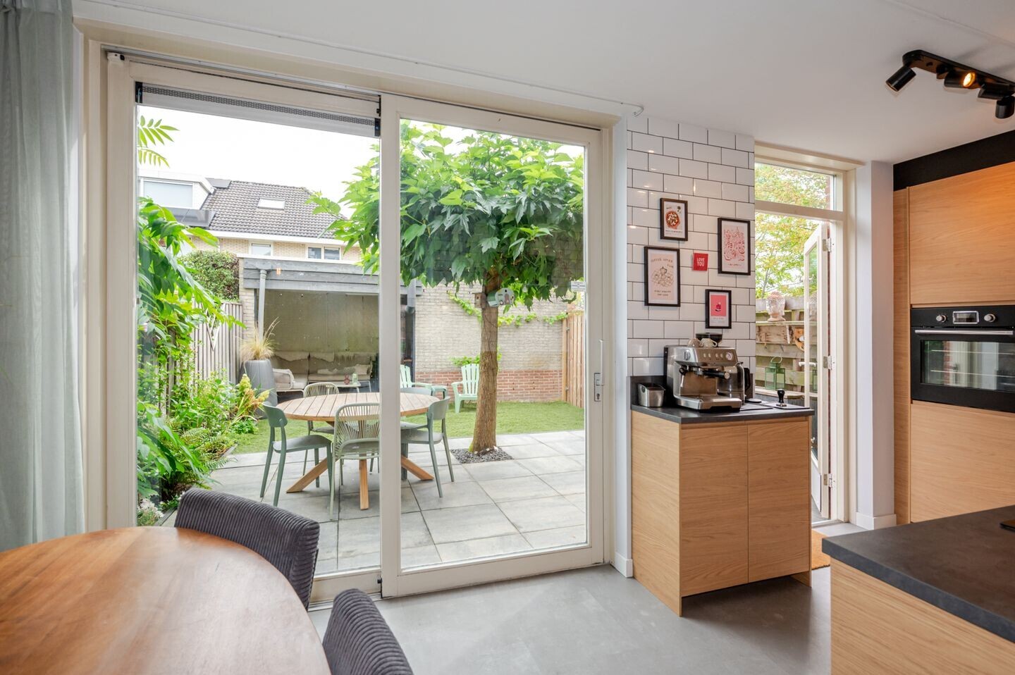Hoekwoning te koop: Koninginnehof 12, Pijnacker