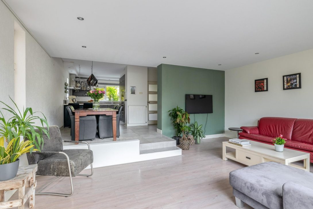 Hoekwoning te koop: rivierenlaan 98, Pijnacker