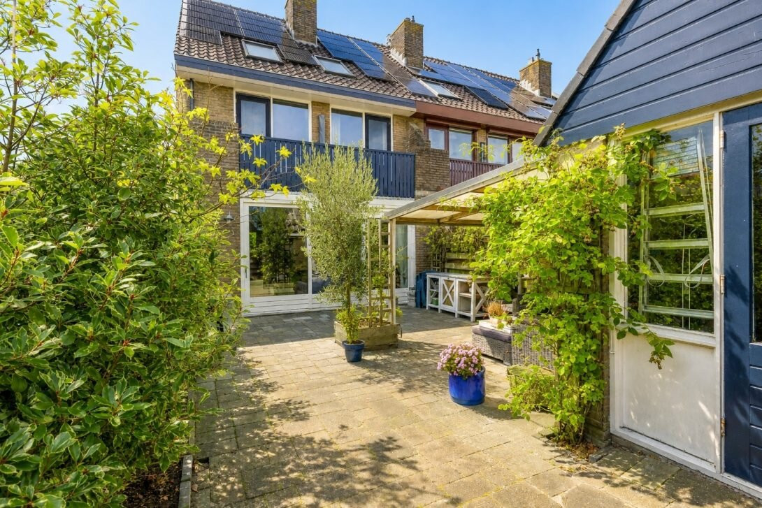 Hoekwoning te koop: rivierenlaan 98, Pijnacker