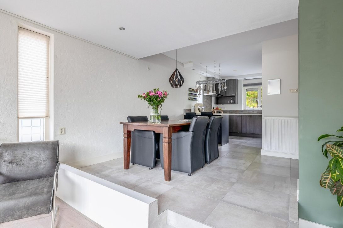 Hoekwoning te koop: rivierenlaan 98, Pijnacker