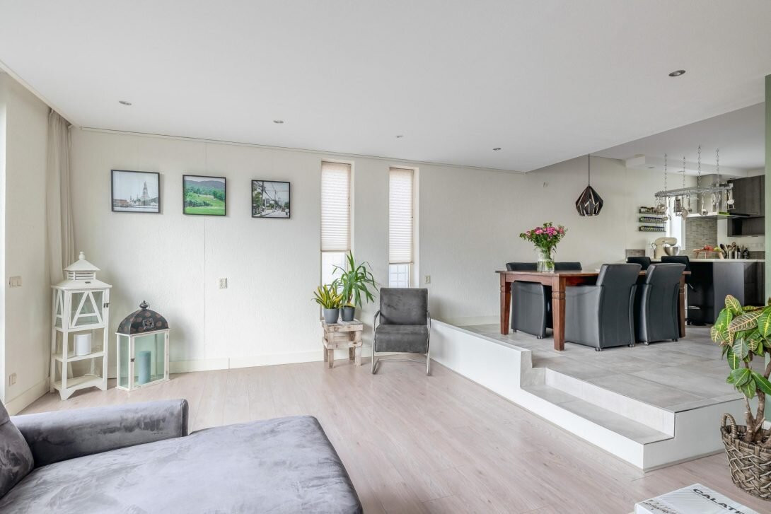 Hoekwoning te koop: rivierenlaan 98, Pijnacker