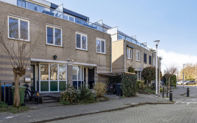 Reina Prinsen Geerligssingel 45