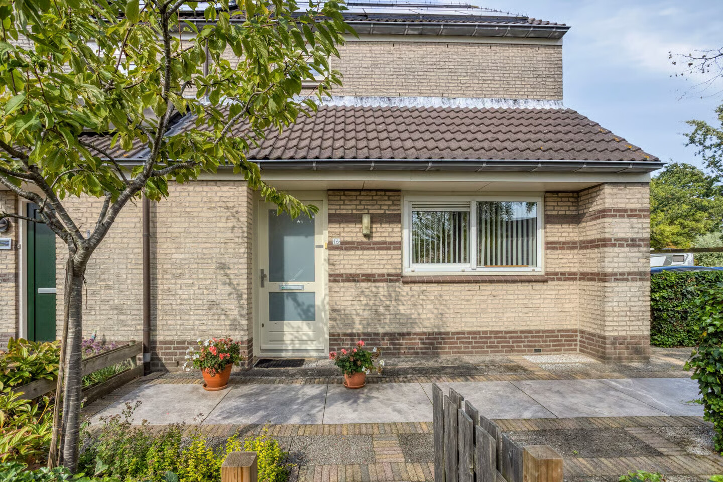 Hoekwoning te koop: caro van eycklaan 16, Pijnacker