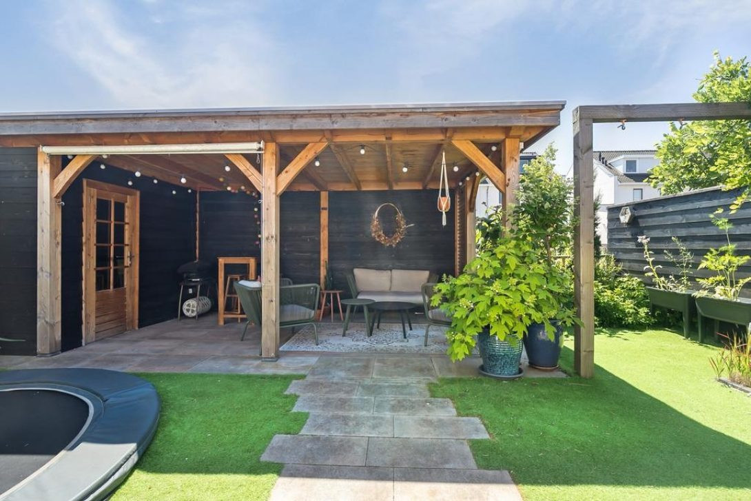Tussenwoning te koop: Vinkenlande 25, Pijnacker