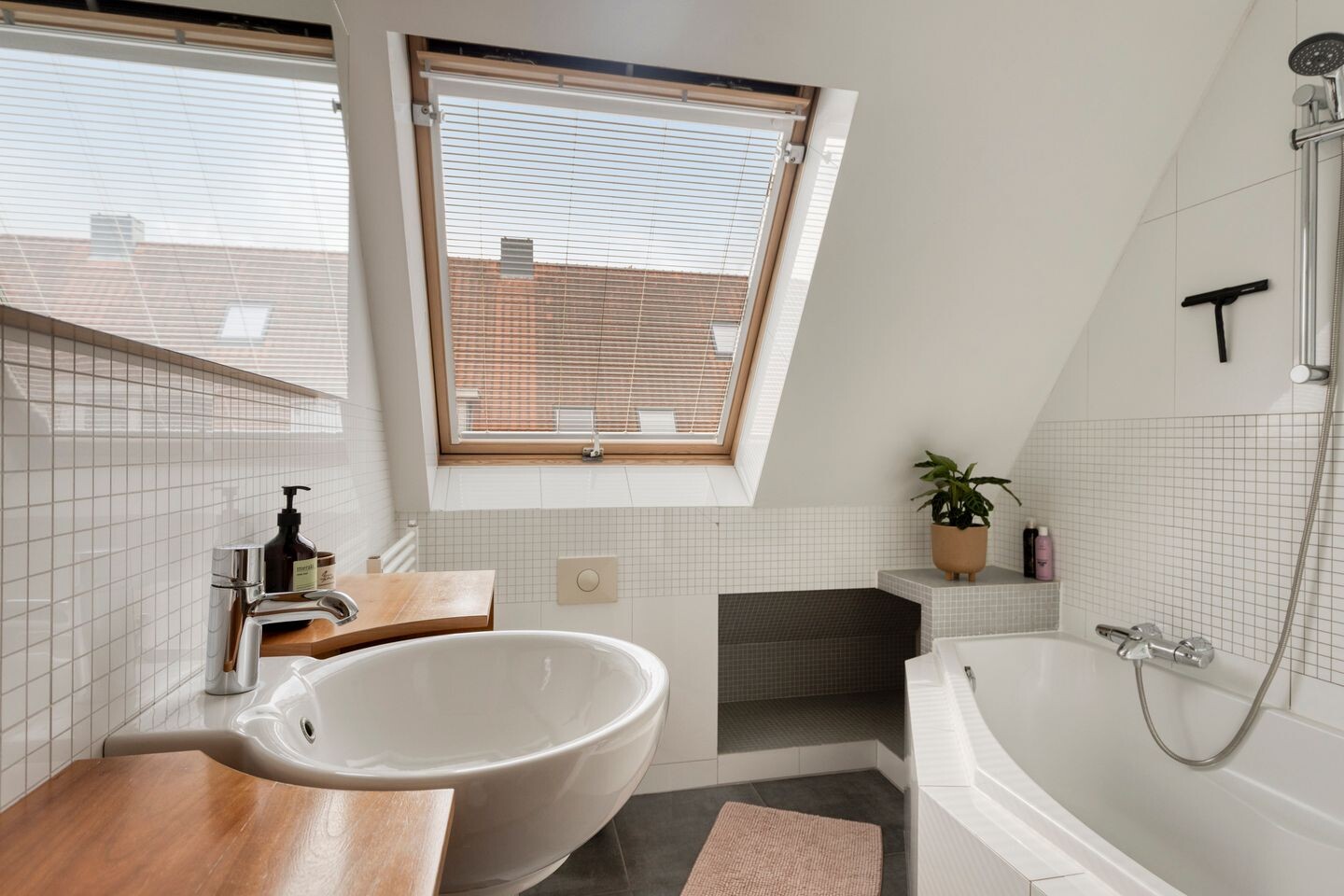 Tussenwoning te koop: boekweitakker 10, Pijnacker
