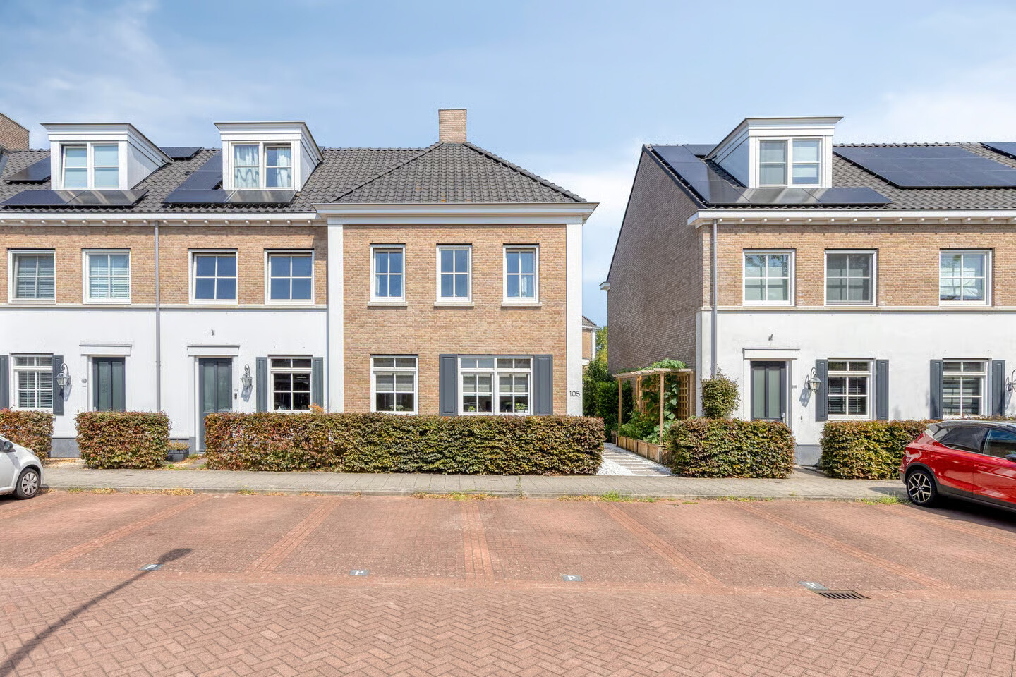 Hoekwoning te koop: nes 105, Pijnacker