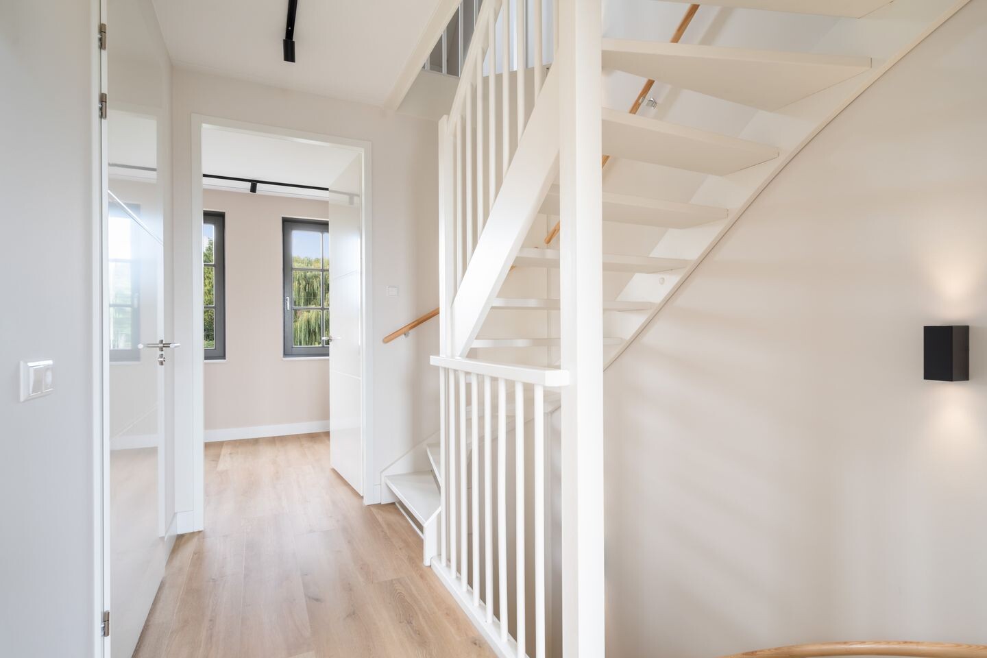 Hoekwoning te koop: Rosmolen 29, Pijnacker