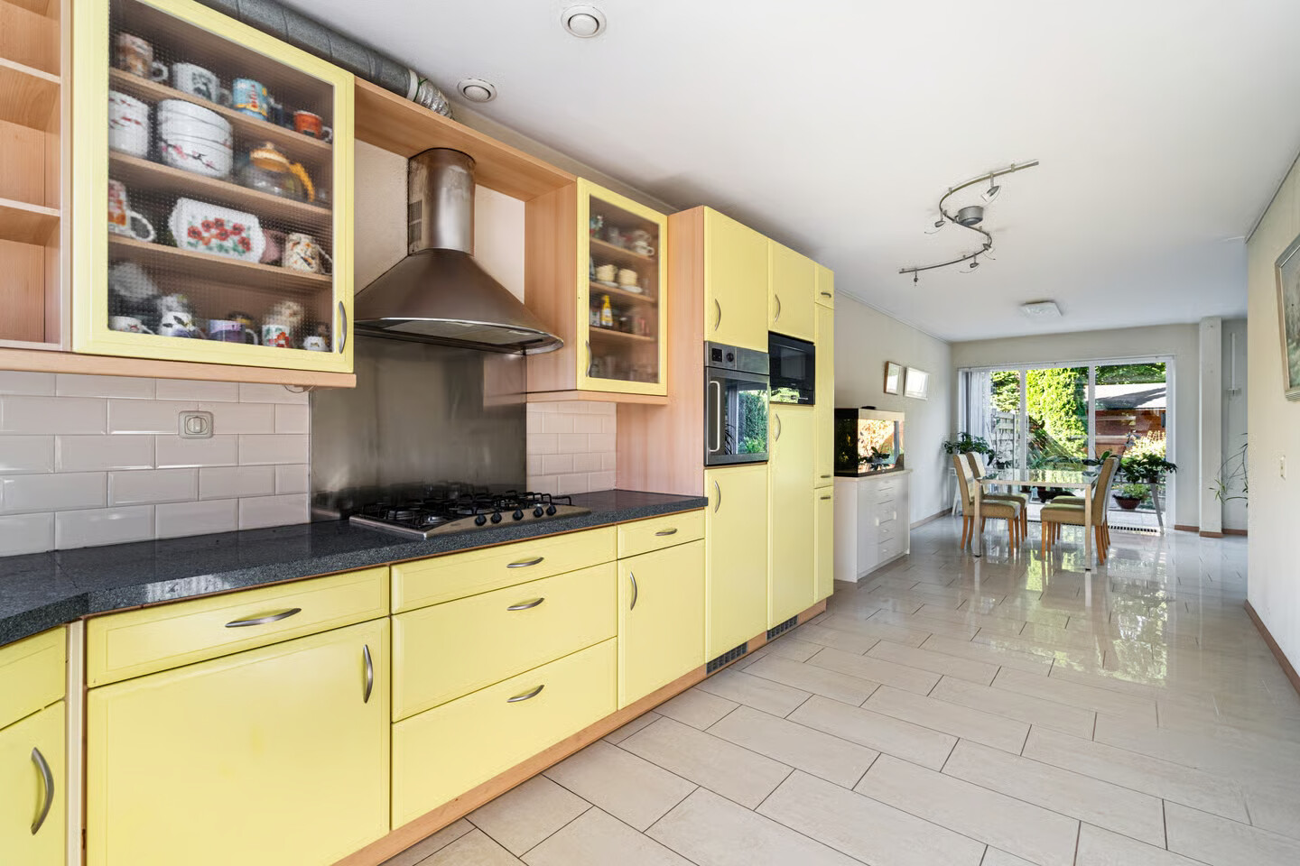 Tussenwoning te koop: Azijnmakerstraat 30, Delfgauw