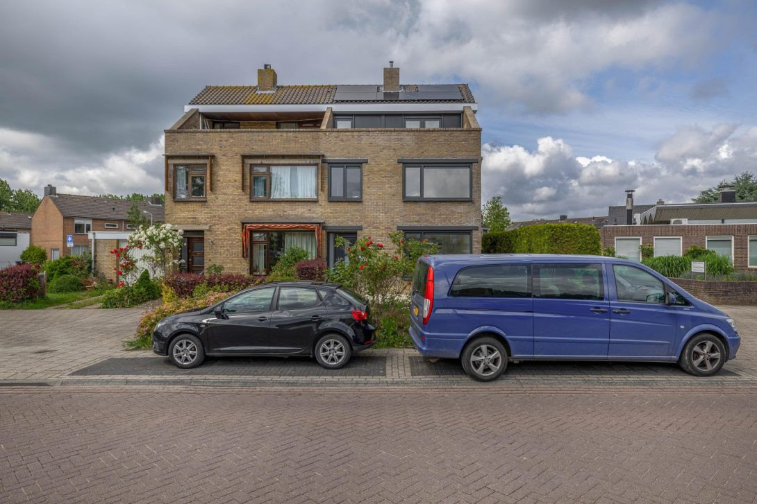 Twee-onder-één-kap te koop: Raadhuislaan 14, Berkel En Rodenrijs