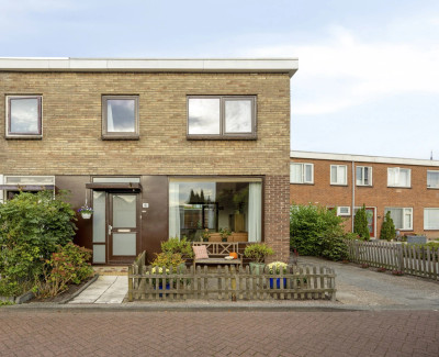 van der Voortstraat 15