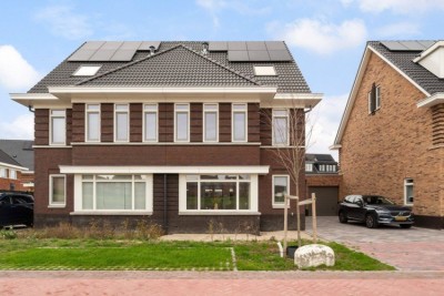 Annet Nieuwenhuijzengracht 11