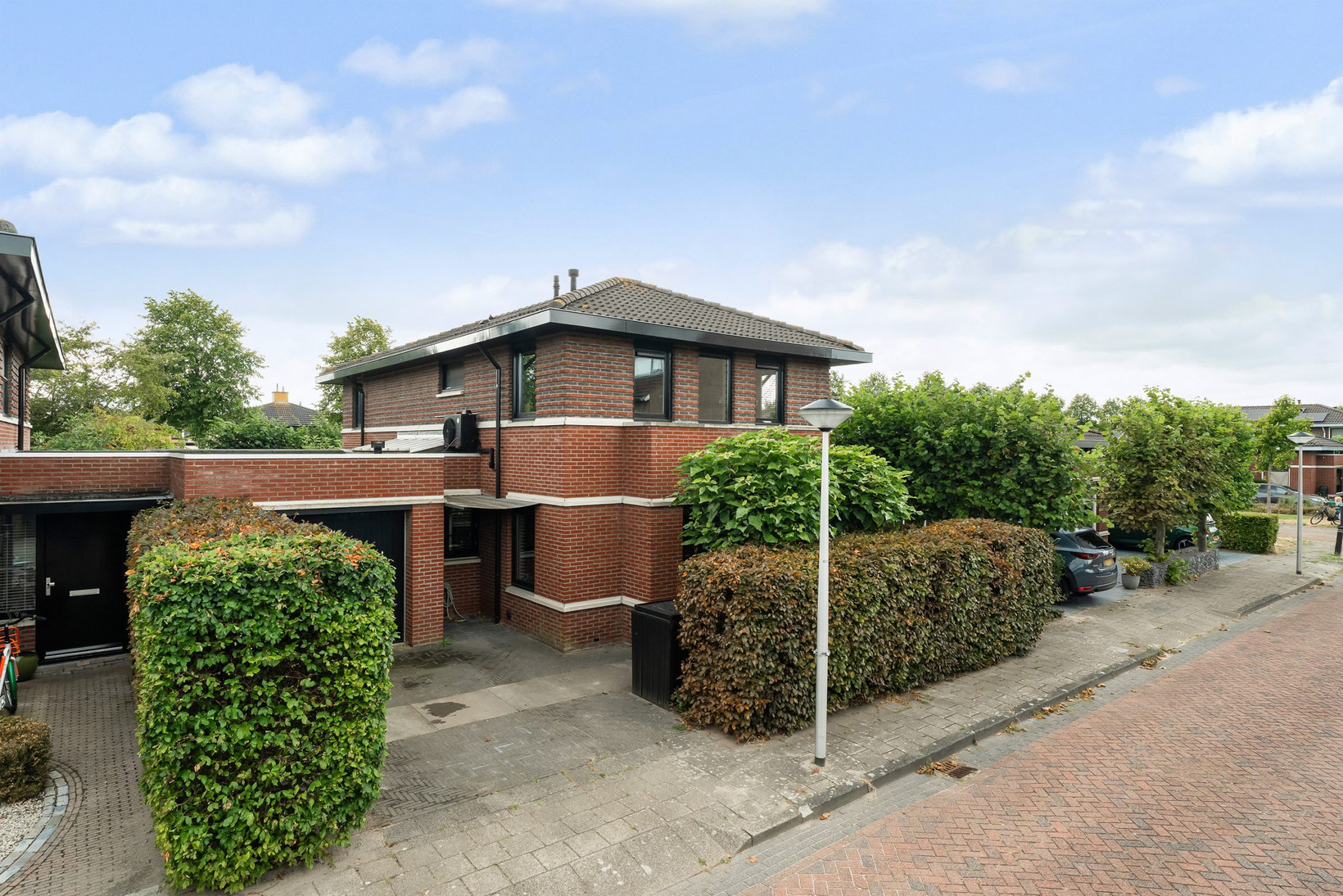 Tussenwoning te koop: Van Keulendreef 11, Bergschenhoek