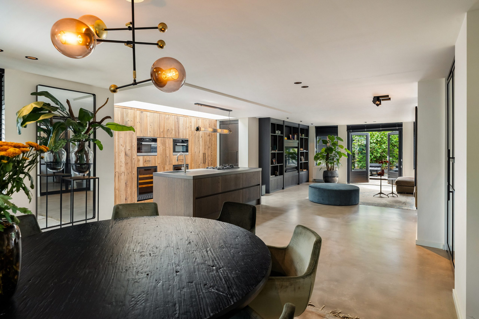 Tussenwoning te koop: Van Keulendreef 11, Bergschenhoek