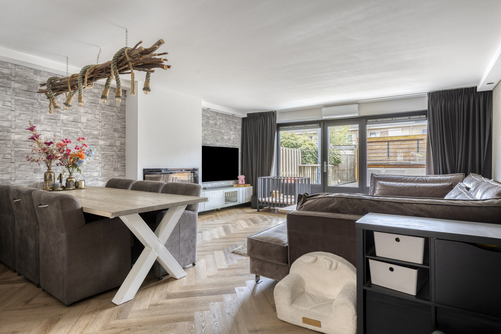 Tussenwoning te koop: Hooftstraat 28, Bergschenhoek