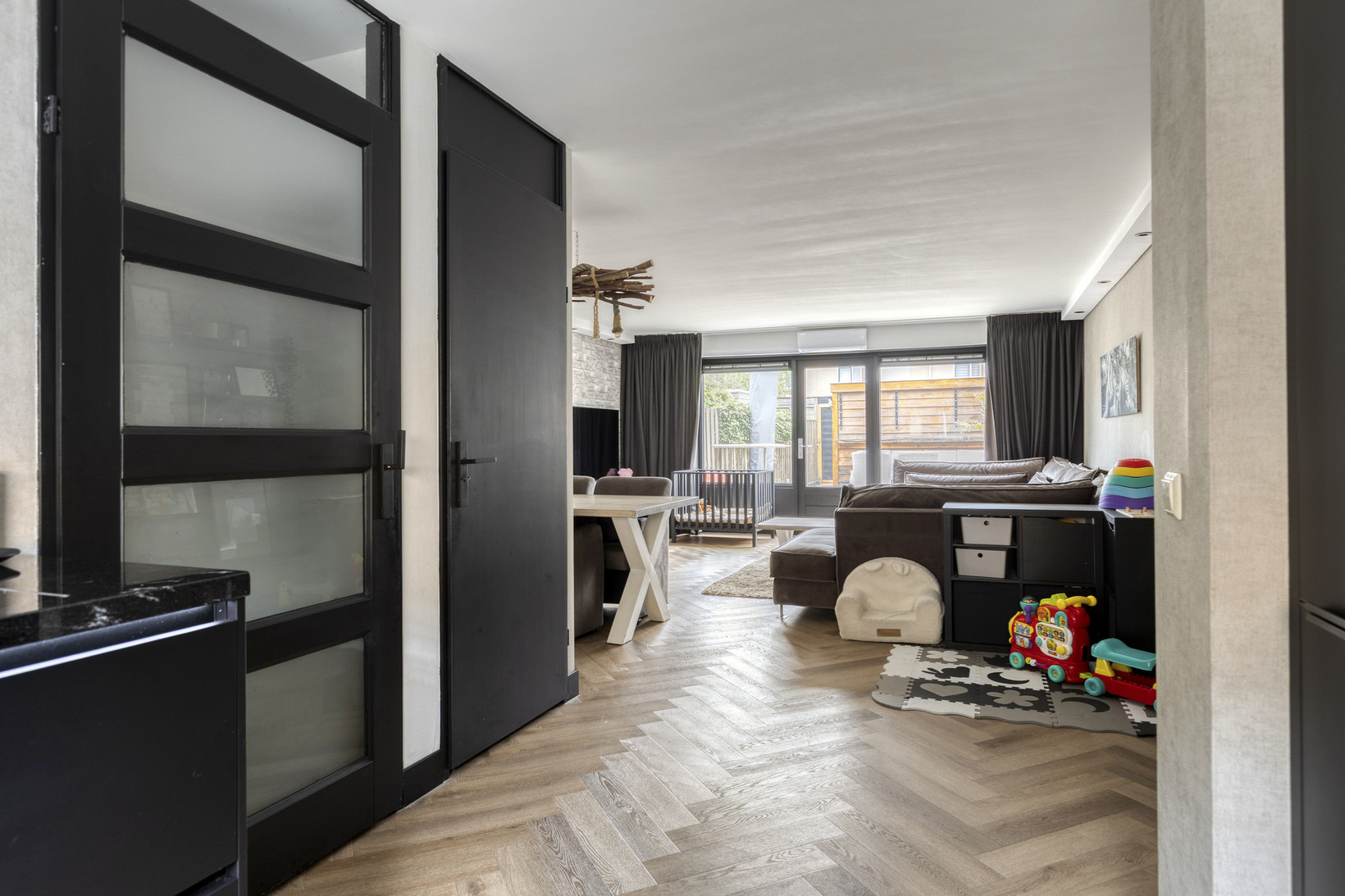 Tussenwoning te koop: Hooftstraat 28, Bergschenhoek