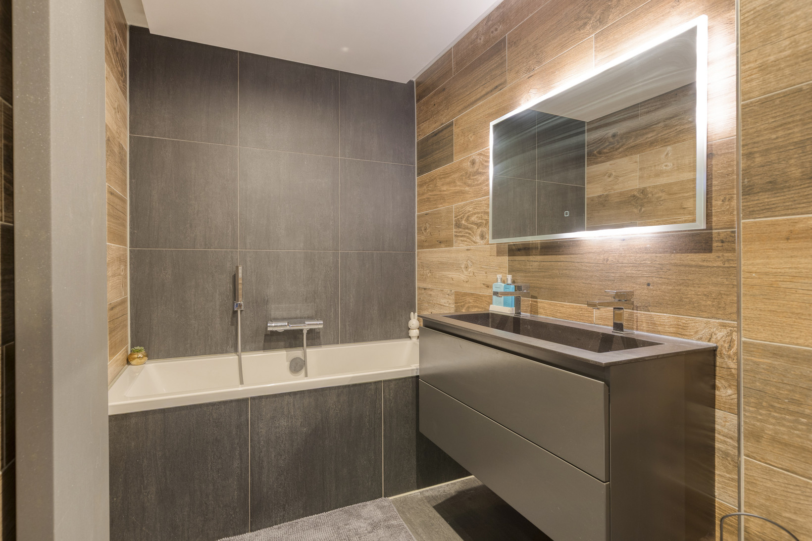 Tussenwoning te koop: Hooftstraat 28, Bergschenhoek