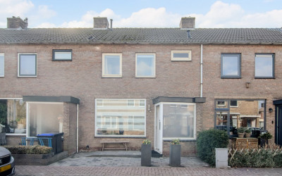 De Ruyterweg 6