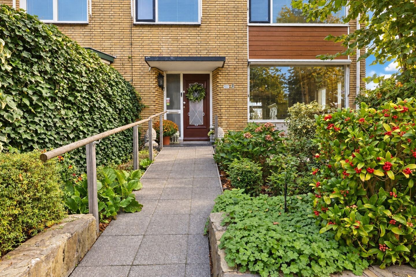 Twee-onder-één-kap te koop: Hoefweg 107, Bleiswijk