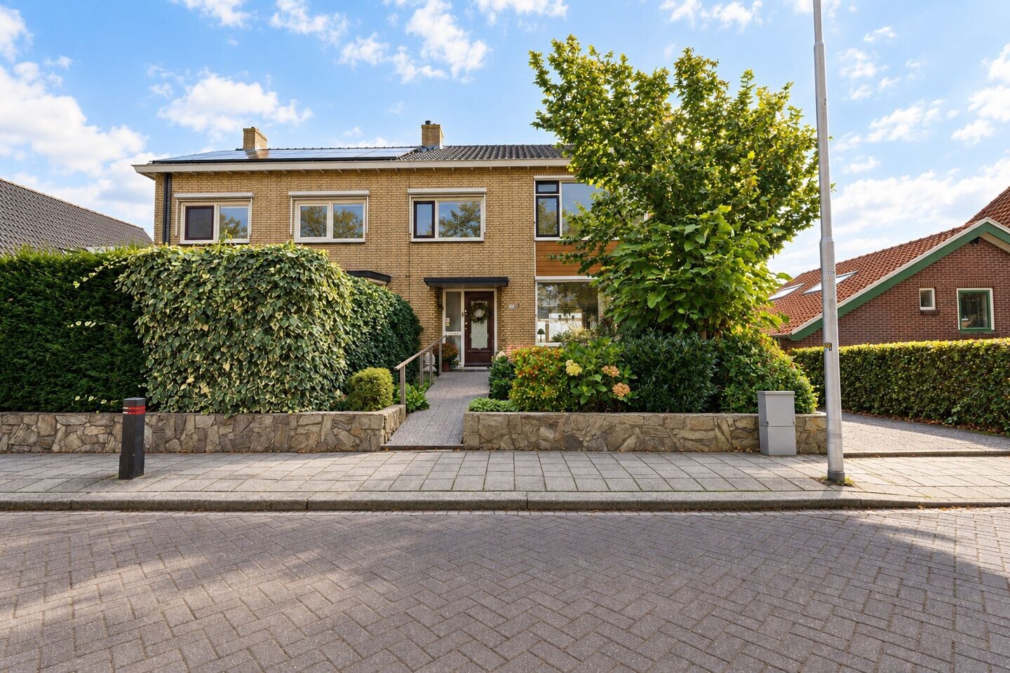Twee-onder-één-kap te koop: Hoefweg 107, Bleiswijk