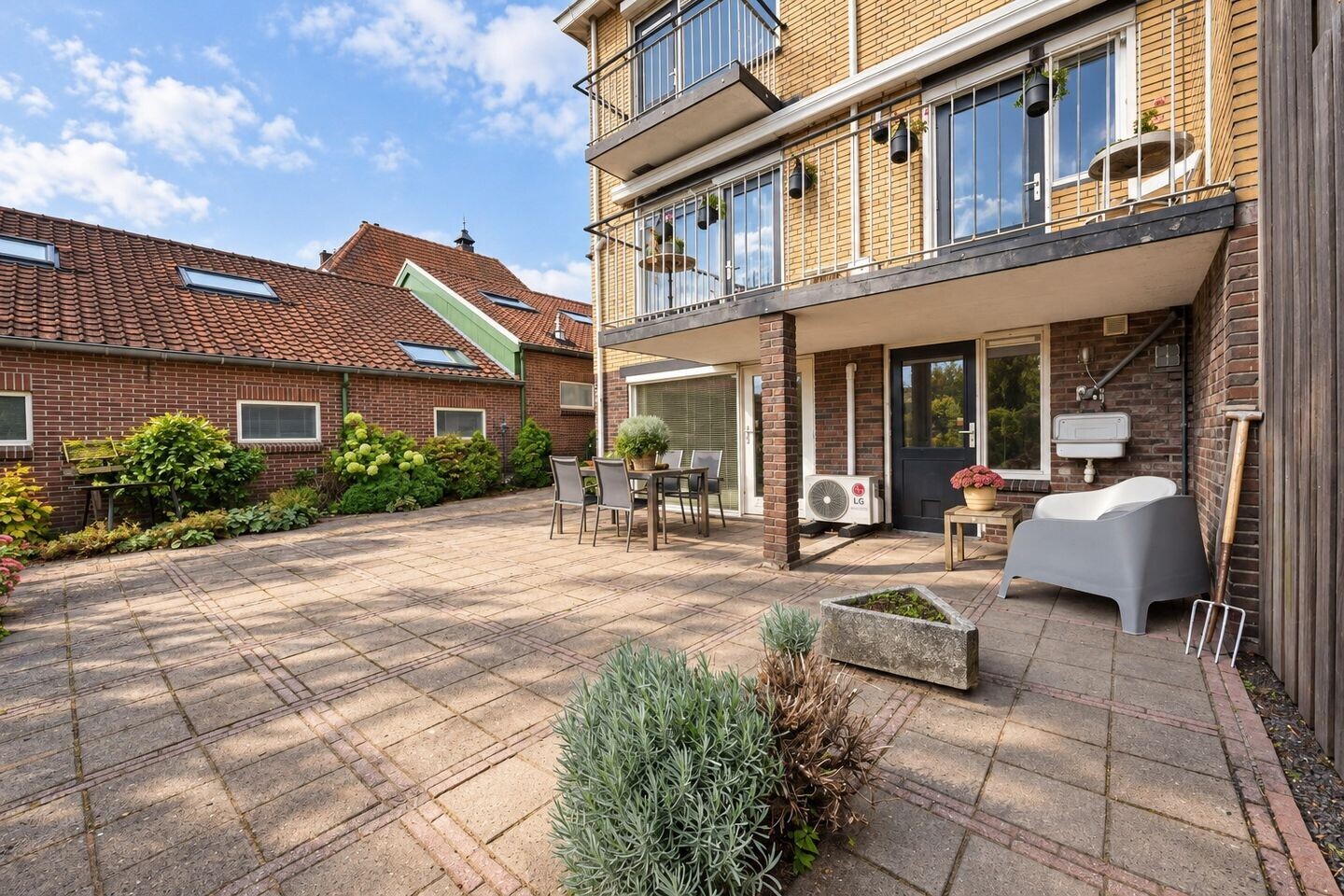 Twee-onder-één-kap te koop: Hoefweg 107, Bleiswijk
