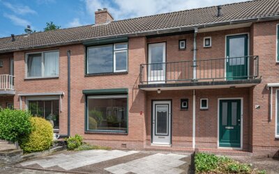 Bernhardstraat 8