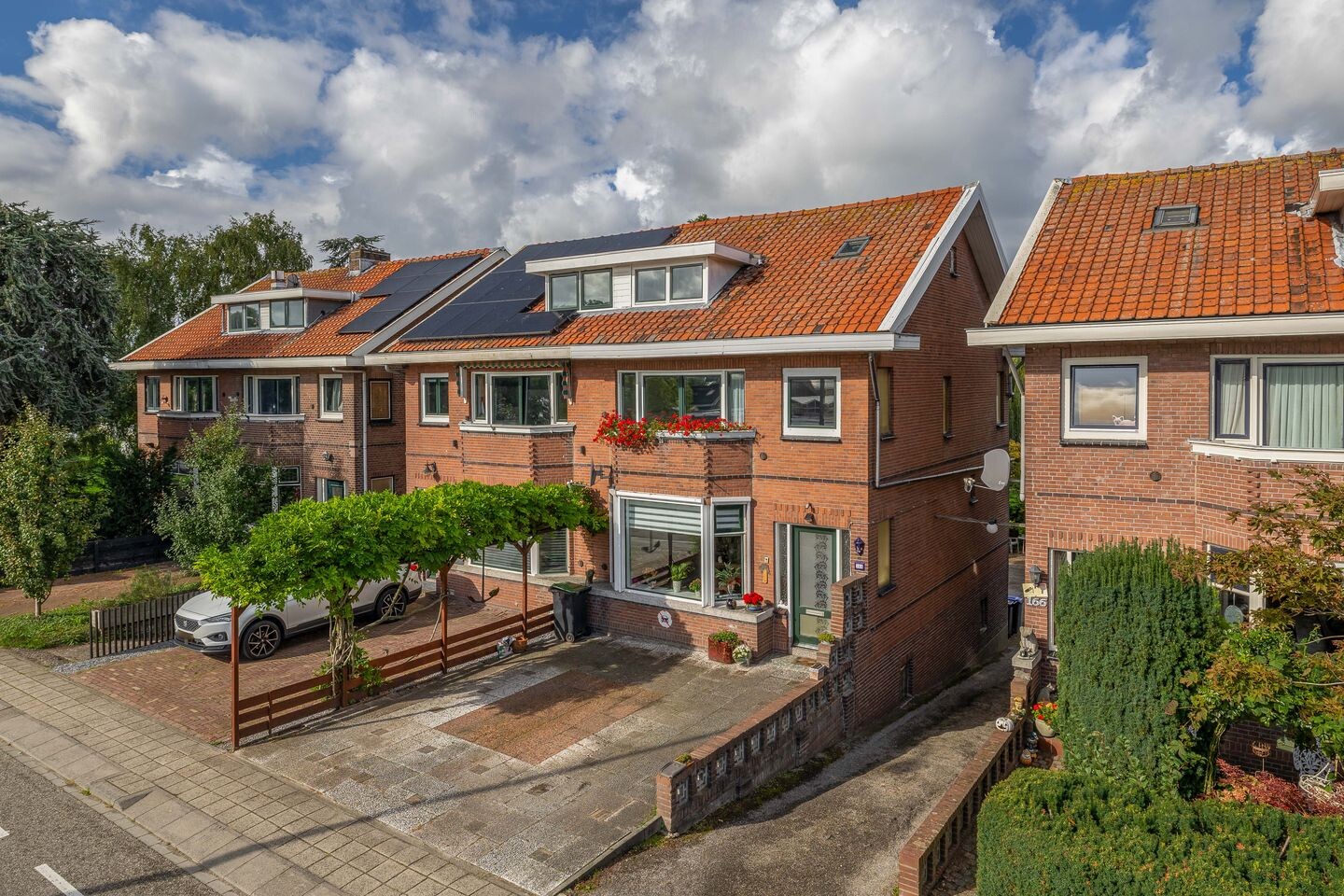 Twee-onder-één-kap te koop: Hoefweg 164, Bleiswijk