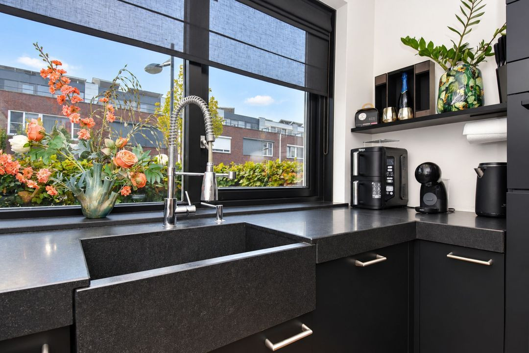 Tussenwoning te koop: Atlantische Oceaan 35, Naaldwijk
