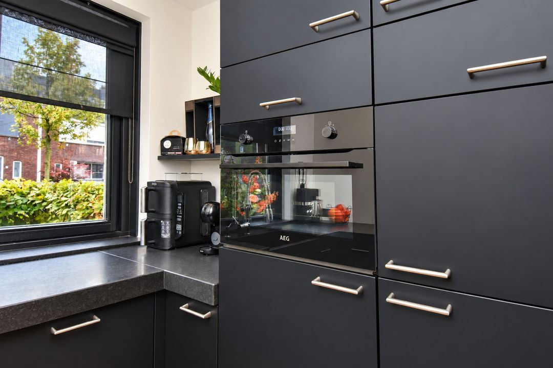 Tussenwoning te koop: Atlantische Oceaan 35, Naaldwijk