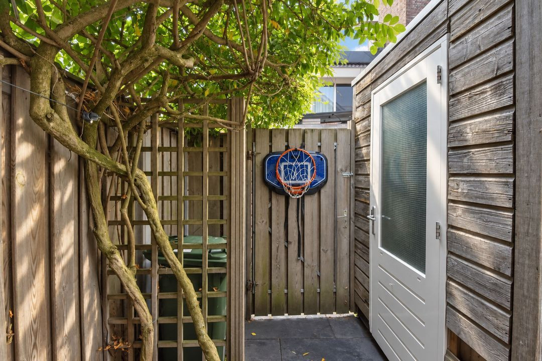 Tussenwoning te koop: Atlantische Oceaan 35, Naaldwijk