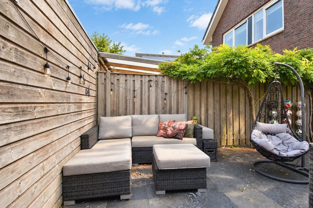 Tussenwoning te koop: Atlantische Oceaan 35, Naaldwijk