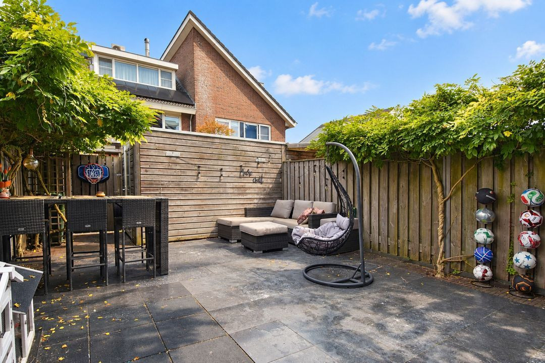 Tussenwoning te koop: Atlantische Oceaan 35, Naaldwijk