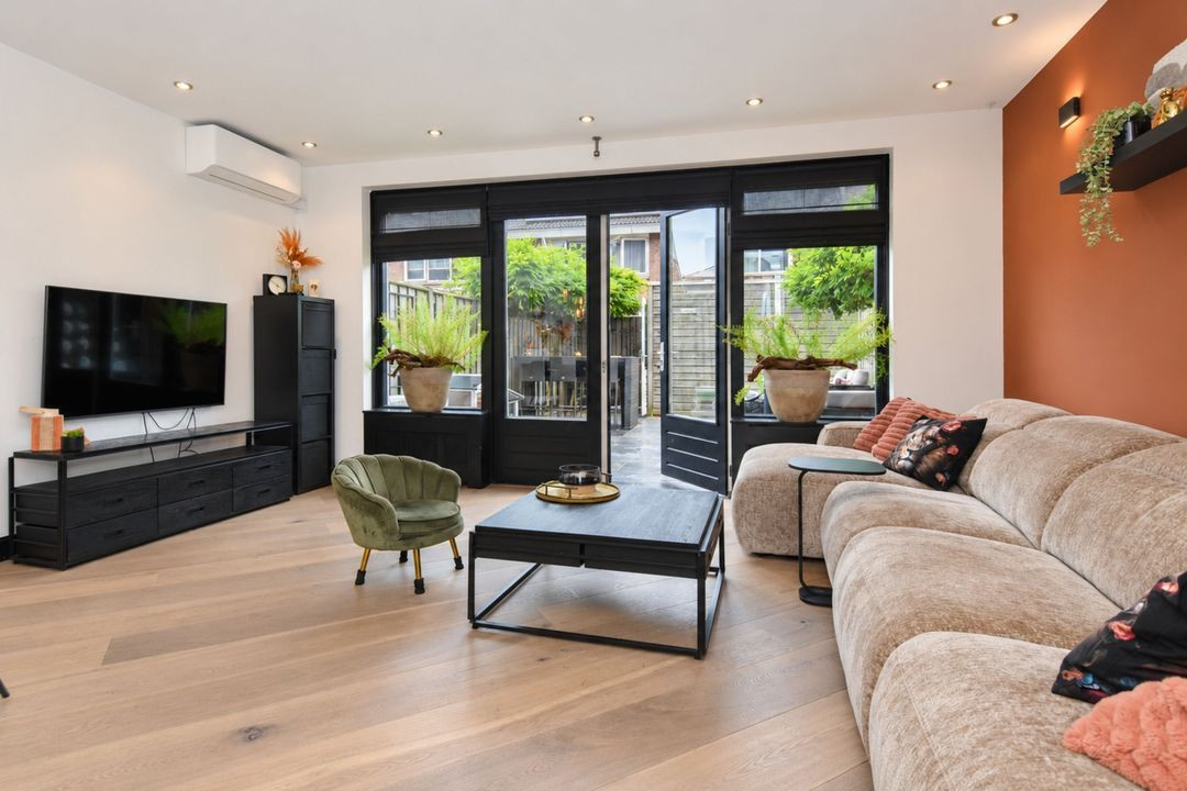 Tussenwoning te koop: Atlantische Oceaan 35, Naaldwijk