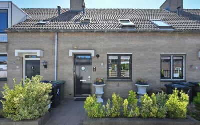 Amalia van Solmsstraat 45