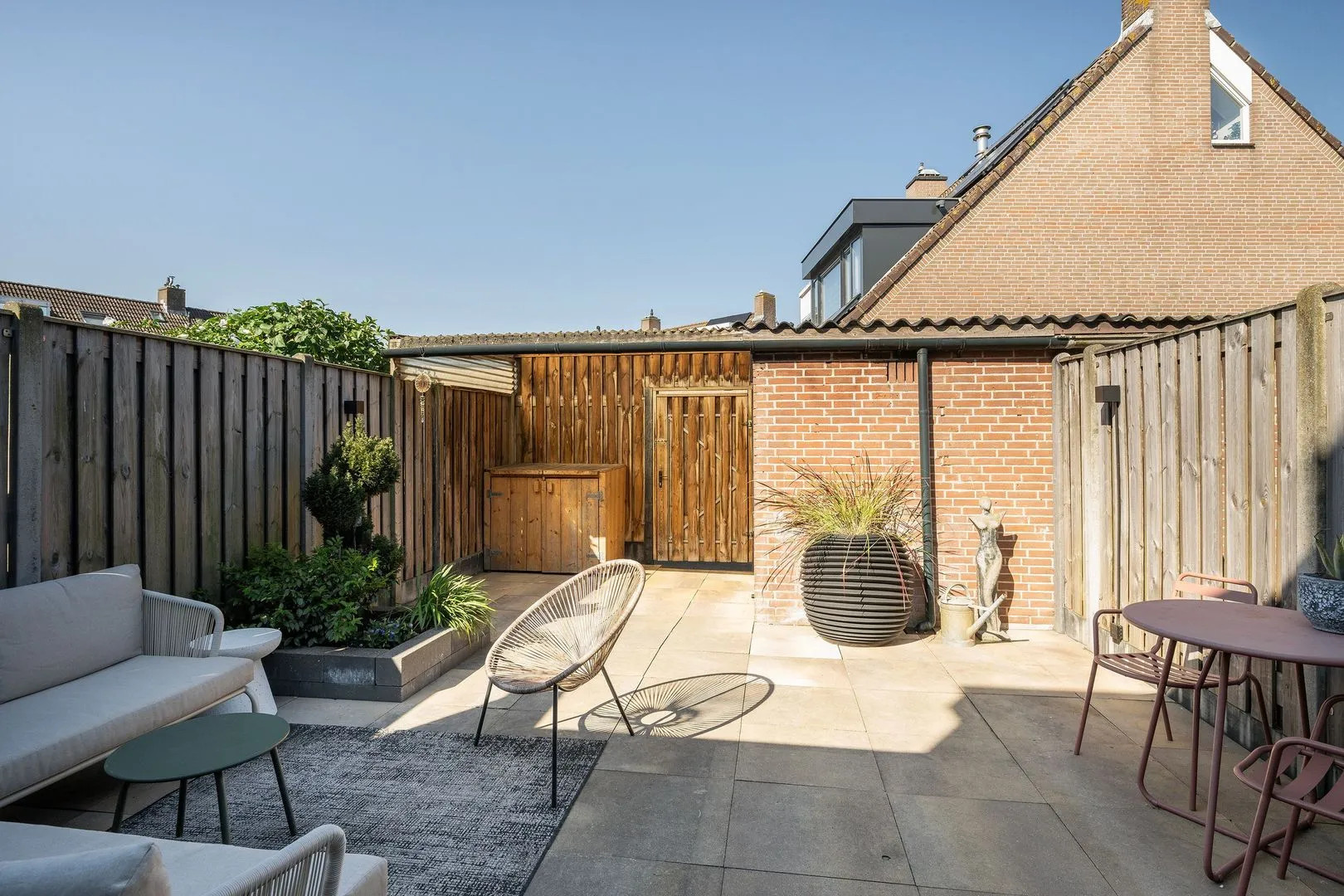 Tussenwoning te koop: Zandeveltweg 130, 'S-Gravenzande