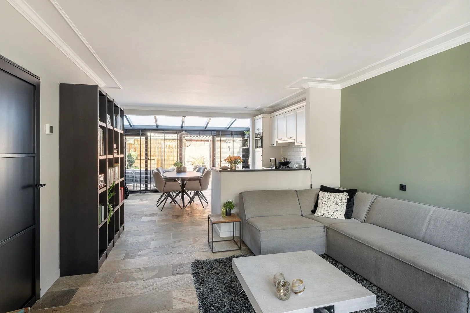 Tussenwoning te koop: Zandeveltweg 130, 'S-Gravenzande