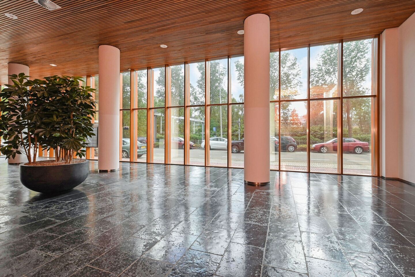 Appartement te koop: Nederlandlaan 350, Zoetermeer