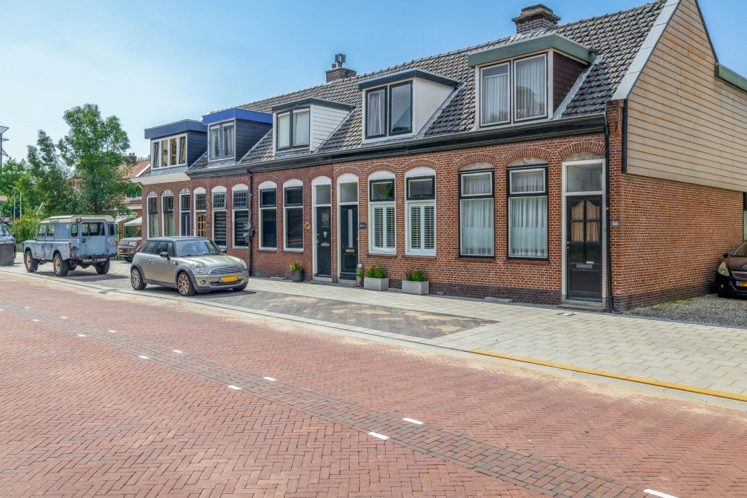 Tussenwoning te koop: Eerste Stationsstraat 165, Zoetermeer