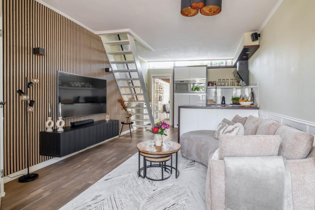 Tussenwoning te koop: Eerste Stationsstraat 165, Zoetermeer
