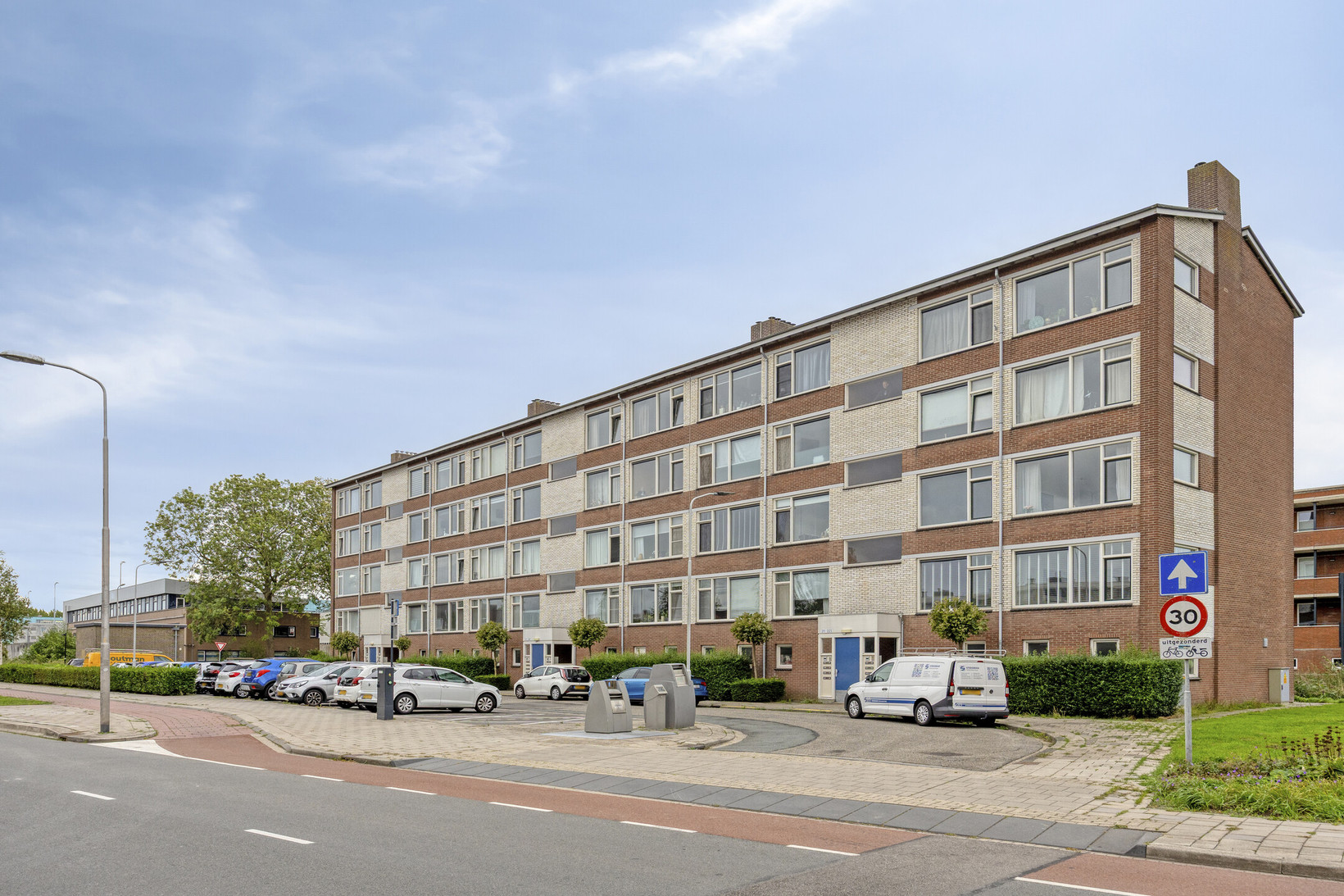 Appartement te koop: Karel Doormanlaan 211, Zoetermeer
