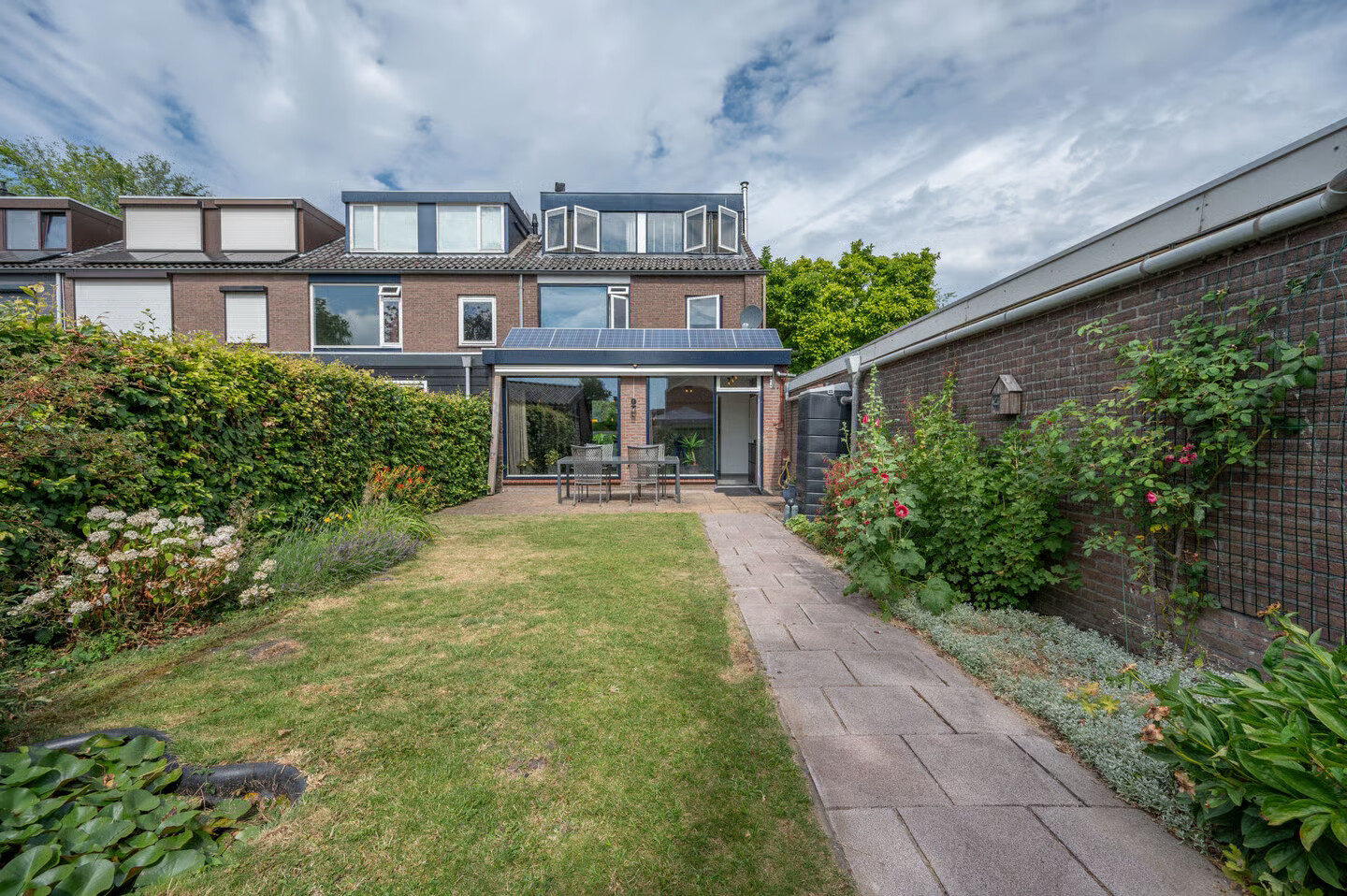 Tussenwoning te koop: Dr. J. W. Paltelaan 62, Zoetermeer
