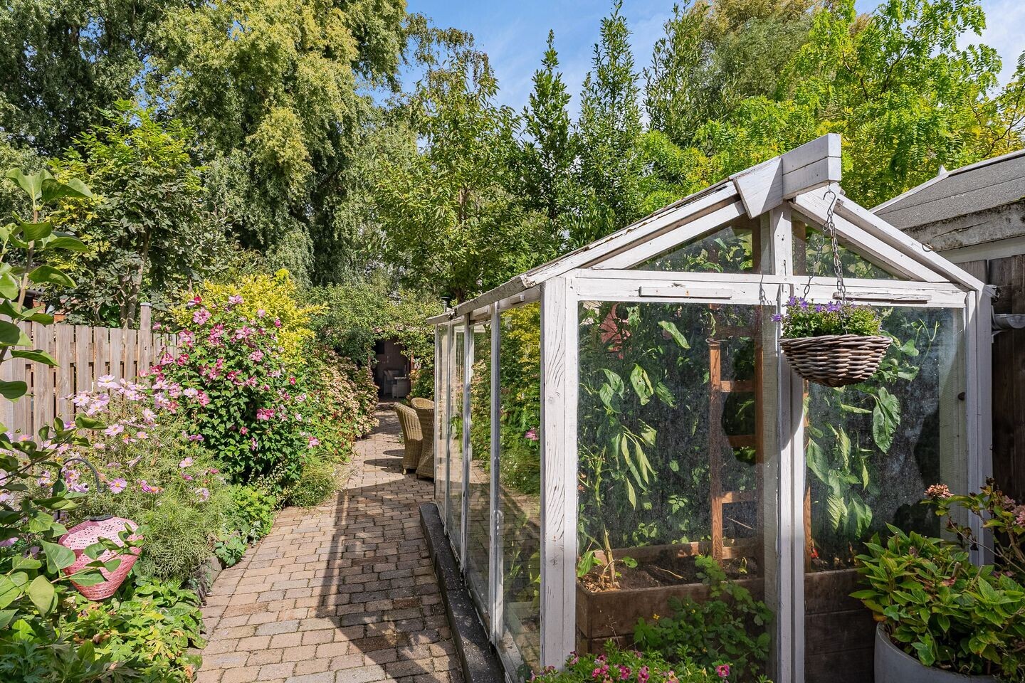 Tussenwoning te koop: Voorweg 18, Zoetermeer