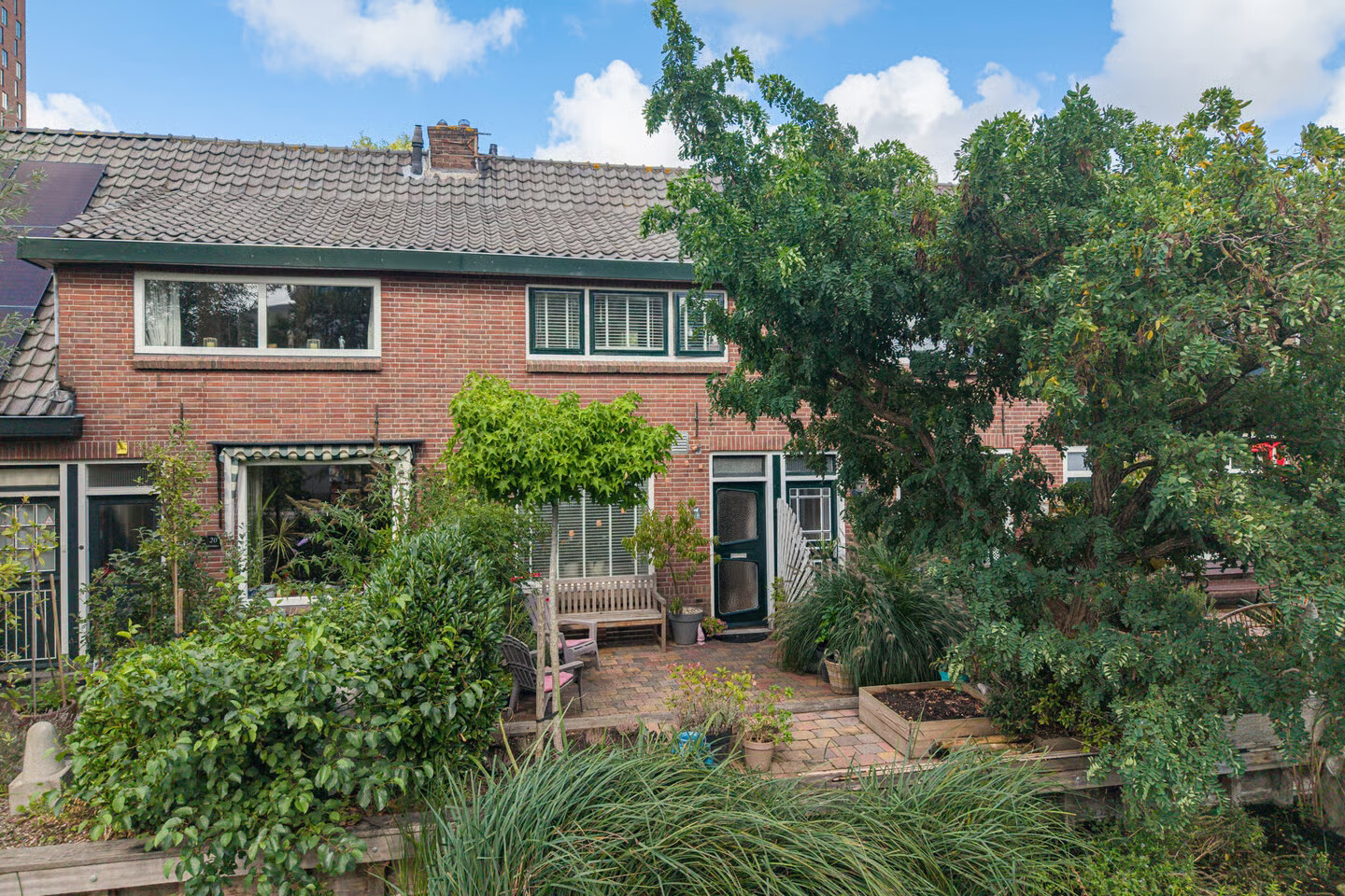 Tussenwoning te koop: Voorweg 18, Zoetermeer