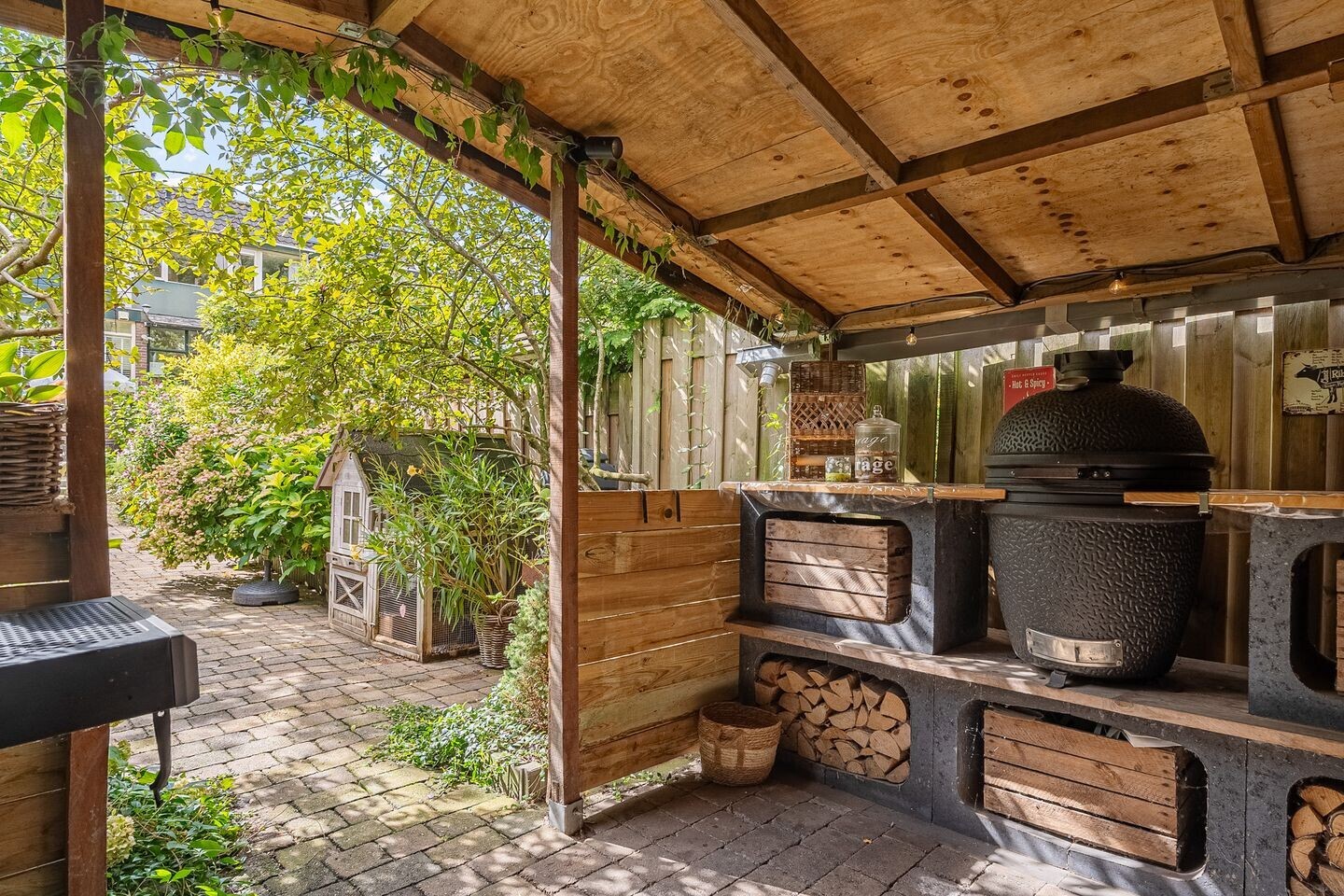 Tussenwoning te koop: Voorweg 18, Zoetermeer