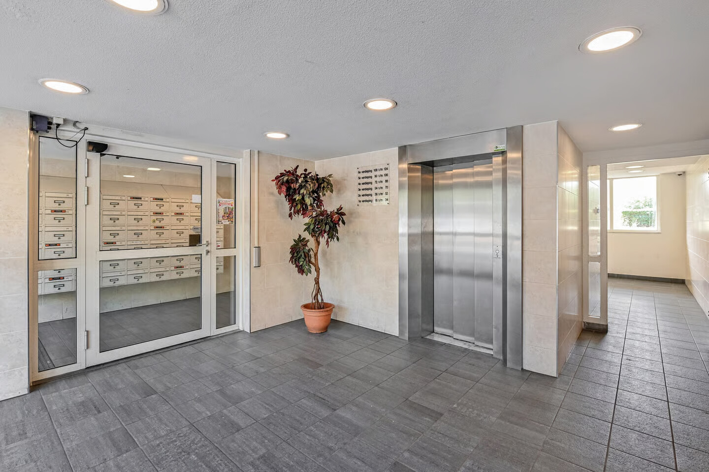 Appartement te koop: Dunantstraat 104, Zoetermeer