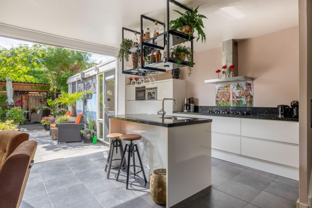 Tussenwoning te koop: Hazewater 11, Zoetermeer