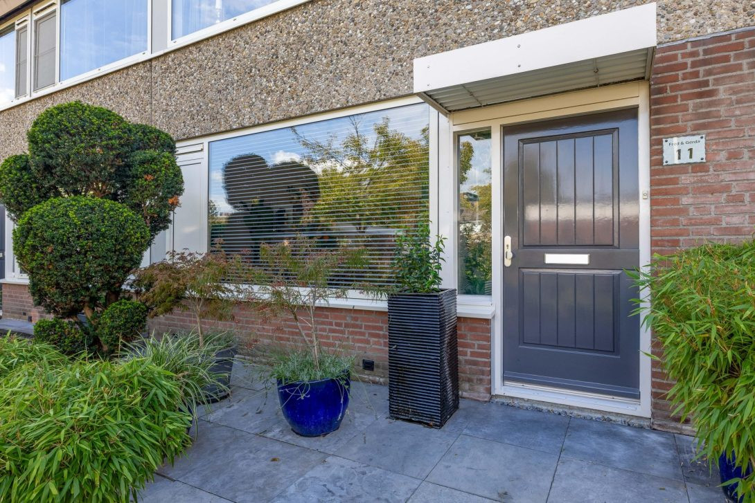 Tussenwoning te koop: Hazewater 11, Zoetermeer