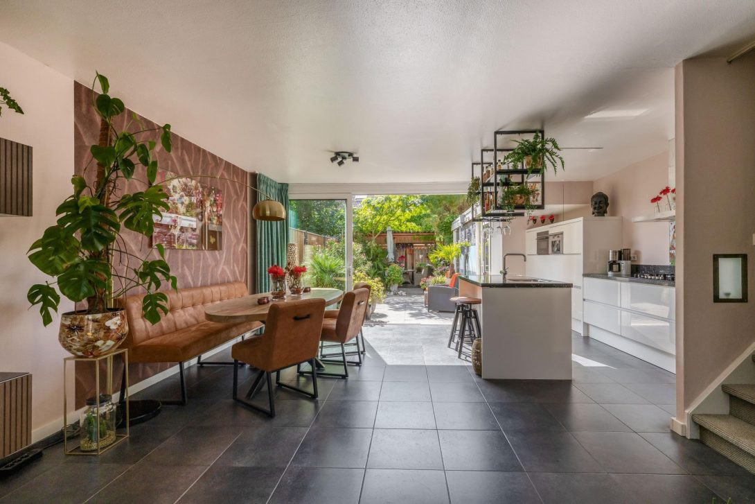 Tussenwoning te koop: Hazewater 11, Zoetermeer