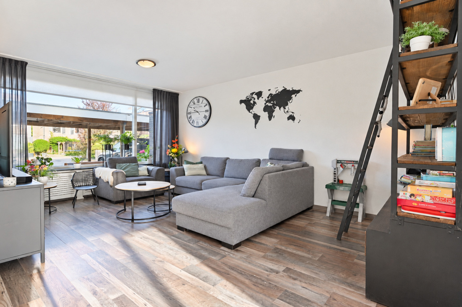Tussenwoning te koop: Scheveningsebos 75, Zoetermeer