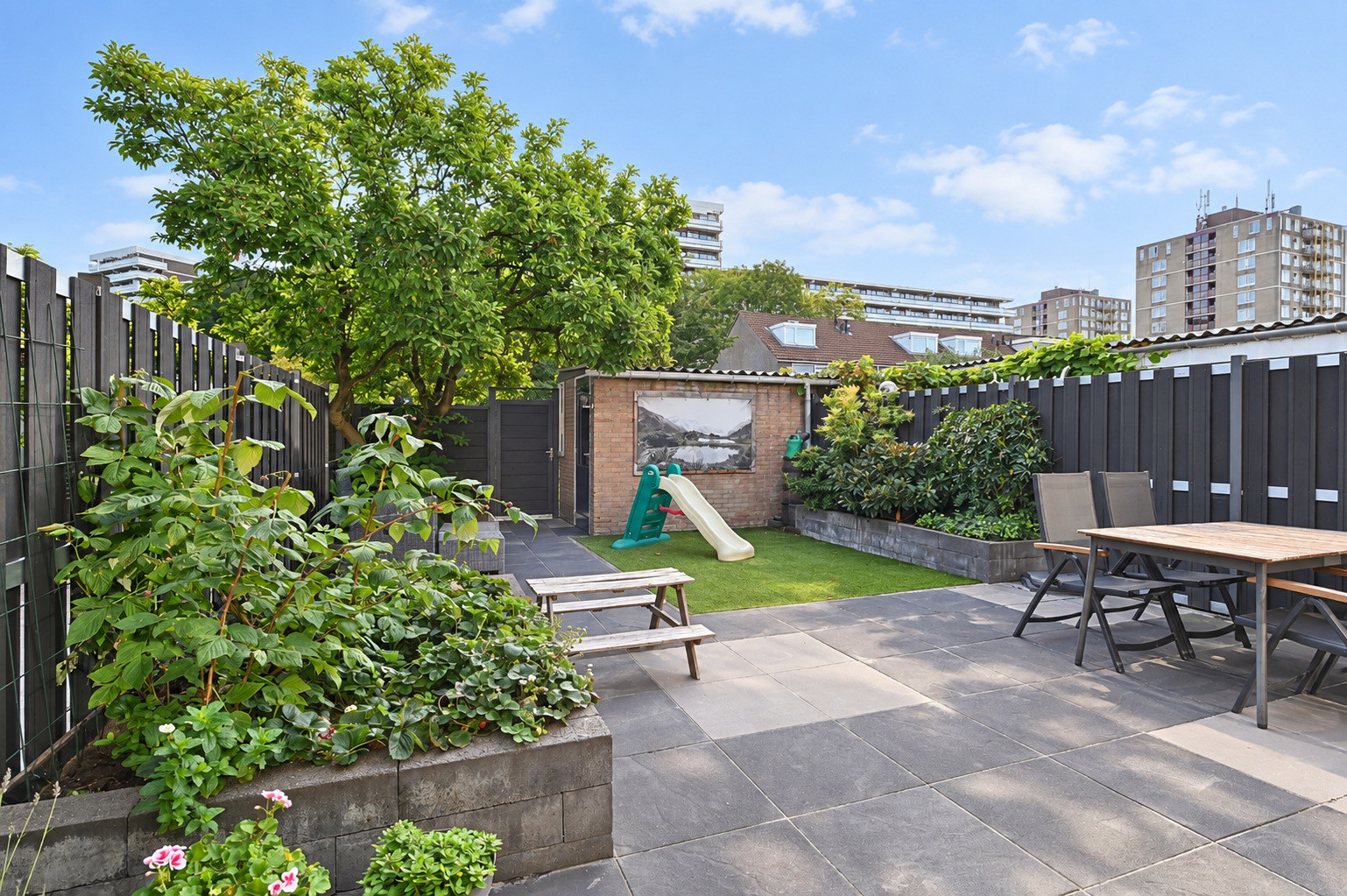 Tussenwoning te koop: Scheveningsebos 75, Zoetermeer